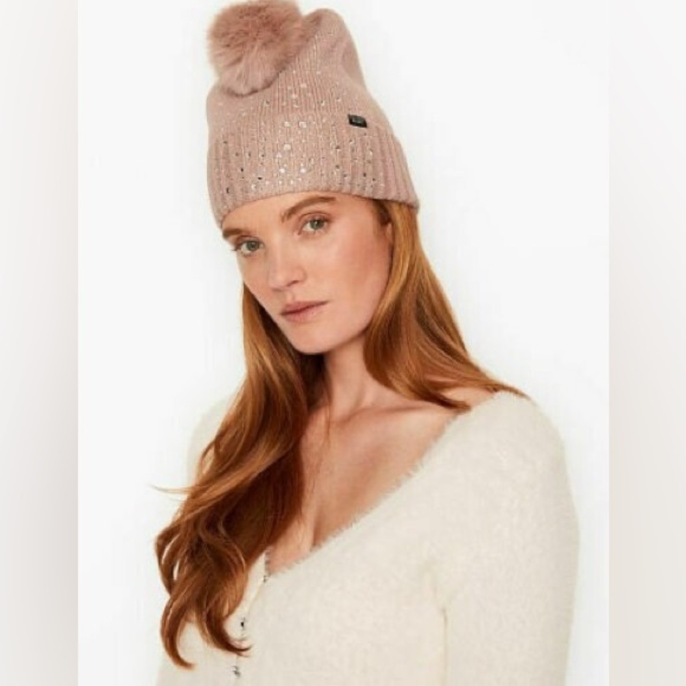NWT Victorias Secret Holiday 2020 Faux Fur Pom-Pom Rhinestone Hat